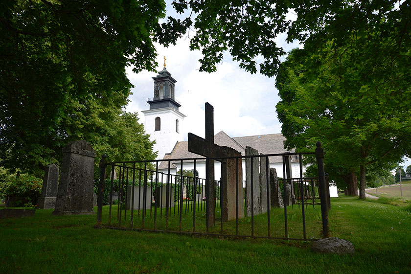 Gunnarskogs kyrka, begravningsplats